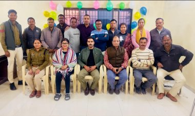 भावुक क्षणों के बीच डीएसपी विजय सिंह राजपूत को दी गई विदाई, कांसाबेल पुलिस स्टाफ ने जताया आभार