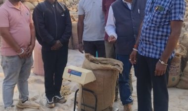 साहीडांड मंडी में भाजपा पदाधिकारियों ने जाना किसानों का हाल, व्यवस्था देख गदगद हुए अन्नदाता