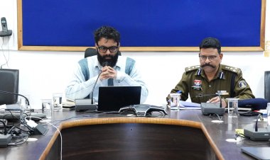 जशपुर में नशे और सड़क हादसों पर 'सर्जिकल स्ट्राइक': स्कूलों के 100 मीटर दायरे में तंबाकू बिका तो खैर नहीं, कलेक्टर और SSP के कड़े निर्देश