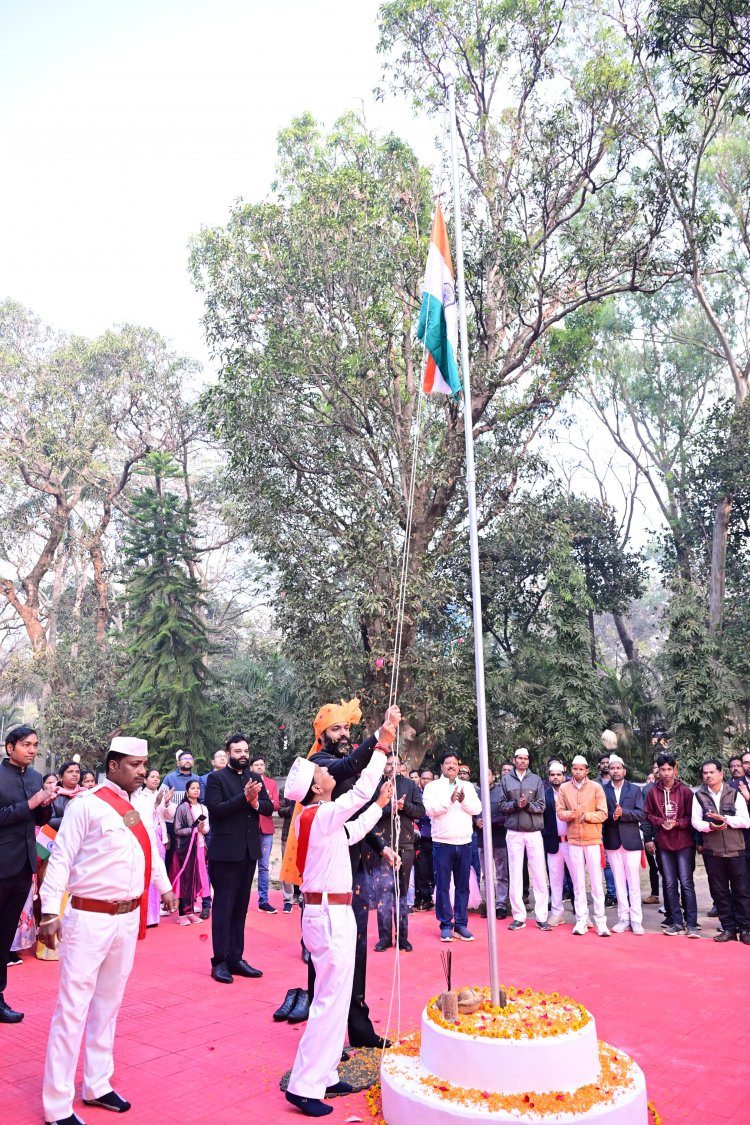 जशपुर: 'संविधान की भावना को व्यवहार में उतारना ही सच्ची राष्ट्रसेवा' – कलेक्टर रोहित व्यास