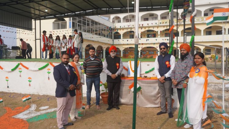जोगपाल पब्लिक स्कूल में गणतंत्र दिवस की धूम: डायरेक्टर शरणजीत सिंह ने फहराया तिरंगा