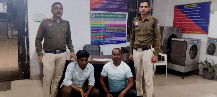 चांदमारी में जुआ फड़ पर पुलिस का छापा: दो आरोपी गिरफ्तार, नकदी और ताश जब्त