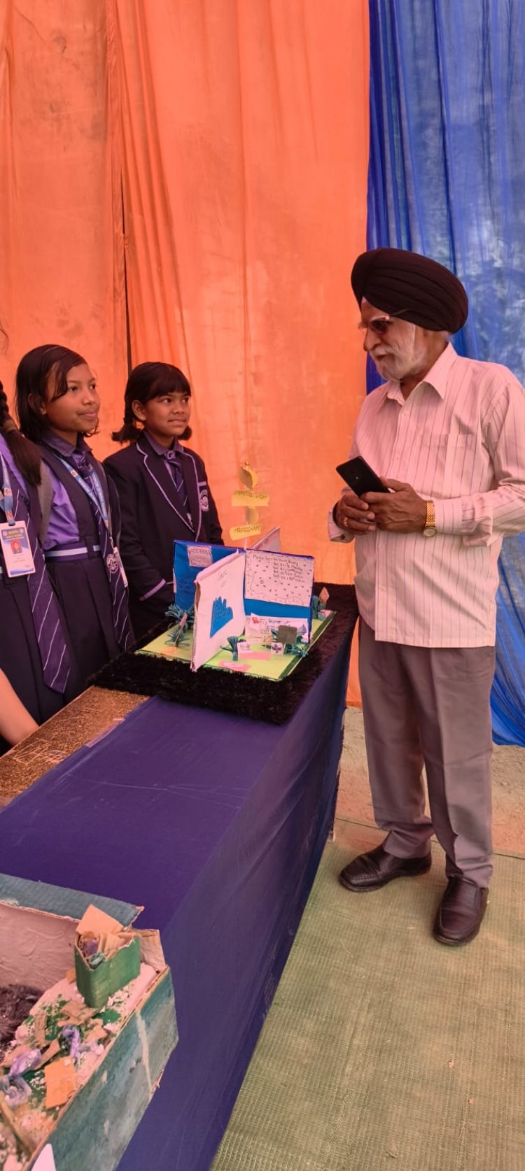 जोगपाल पब्लिक स्कूल, कांसाबेल में विज्ञान प्रदर्शनी का भव्य आयोजन: नन्हे वैज्ञानिकों ने मॉडलों के जरिए दिखाया भविष्य का भारत