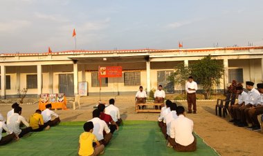 कांसाबेल: हर्षोल्लास के साथ मनाया गया हिंदू नववर्ष, आरएसएस ने दी संघ संस्थापक डॉ. हेडगेवार को पुष्पांजलि