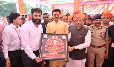 जशपुर: रणजीता स्टेडियम में गूँजी शहनाइयां, मुख्यमंत्री श्री विष्णु देव साय ने 240 नव-जोड़ों को दिया आशीर्वाद