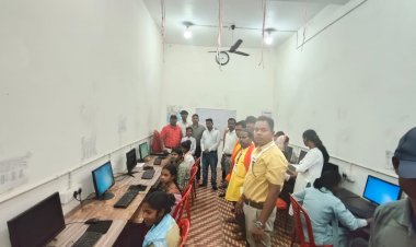 डिजिटल क्रांति की ओर लोहार समाज के बढ़ते कदम: जशपुर में निःशुल्क कंप्यूटर प्रशिक्षण कार्यक्रम का आगाज़