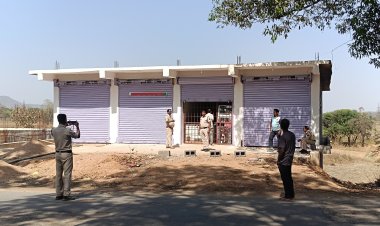 सिहारबूढ़ शराब दुकान विवाद: तहसीलदार को सौंपा ज्ञापन, उग्र आंदोलन और चक्काजाम की चेतावनी के बाद फिलहाल खुला ताला