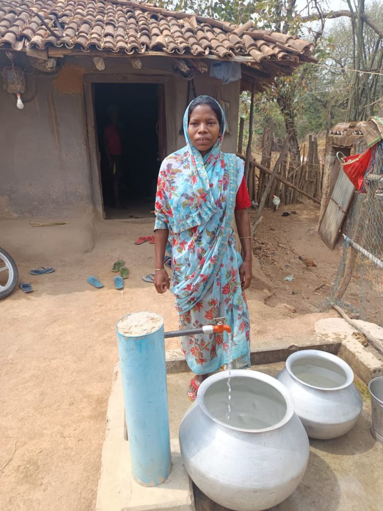 जोगीमारा की बदली तस्वीर: बीहड़ और पहाड़ी रास्तों का सफर खत्म, 'हर घर जल' से जीवन हुआ सुगम