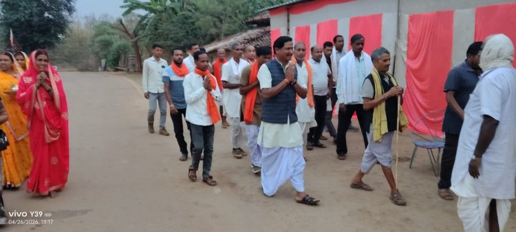 जिला पंचायत कृषि सभापति गेंद बिहारी सिंह ने भड़िया में सुनी जनसमस्याएं; घाघिया नाला पर पुल और दराव घाघ तक सड़क निर्माण का दिया भरोसा