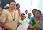 आंगनबाड़ी सहायिकाओं ने विधायक गोमती साय को सौंपा ज्ञापन, शत-प्रतिशत पदोन्नति और आयु सीमा समाप्त करने की उठाई मांग