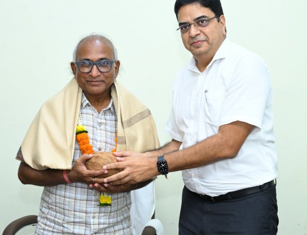 जनसंपर्क विभाग के सहायक ग्रेड-03 श्री गुलजारी लाल तम्बोली को मिली भावभीनी विदाई, 18 वर्षों तक दी उत्कृष्ट सेवाएं