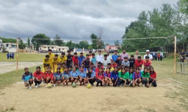 जिला स्तरीय शालेय वॉलीबॉल प्रतियोगिता संपन्न: कुनकुरी ने बालक और बालिका दोनों वर्गों में मारी बाजी