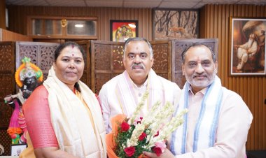 दिल्ली प्रवास के दौरान विधायक गोमती साय ने भाजपा राष्ट्रीय महासचिव तरुण चुघ और सह-प्रभारी अजय महावर से की सौजन्य भेंट