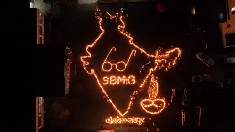 सेवा संकल्प अभियान: प्रधानमंत्री मोदी के 25 वर्षों की जन सेवा और राष्ट्र के प्रति समर्पण राष्ट्रव्यापी उत्साह के उपलक्ष्य में कांसबेल, जशपुर में आशीर्वाद के दीपक जलाए गए