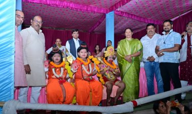 पत्थलगांव में धूमधाम से हुआ रावण दहन, विधायक गोमती साय हुईं शामिल